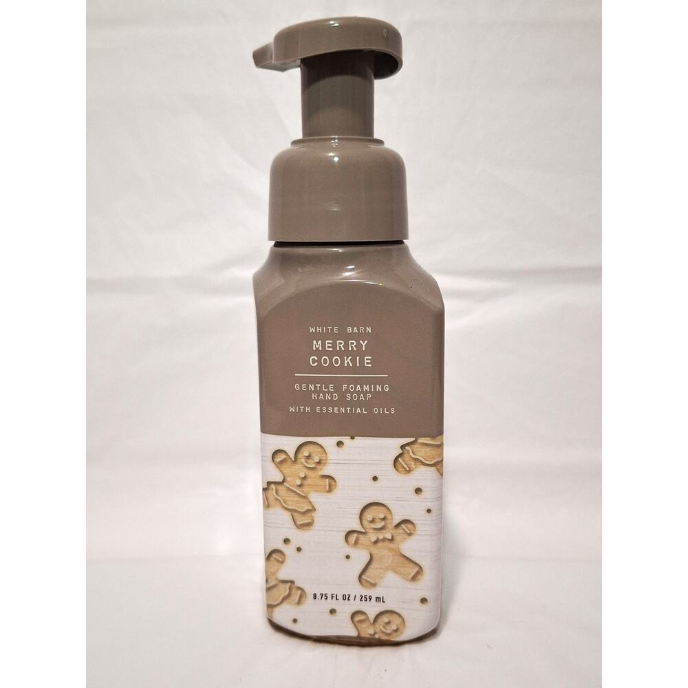 Bath & Body Works Foaming Hand Soap Merry Cookie 8.75oz